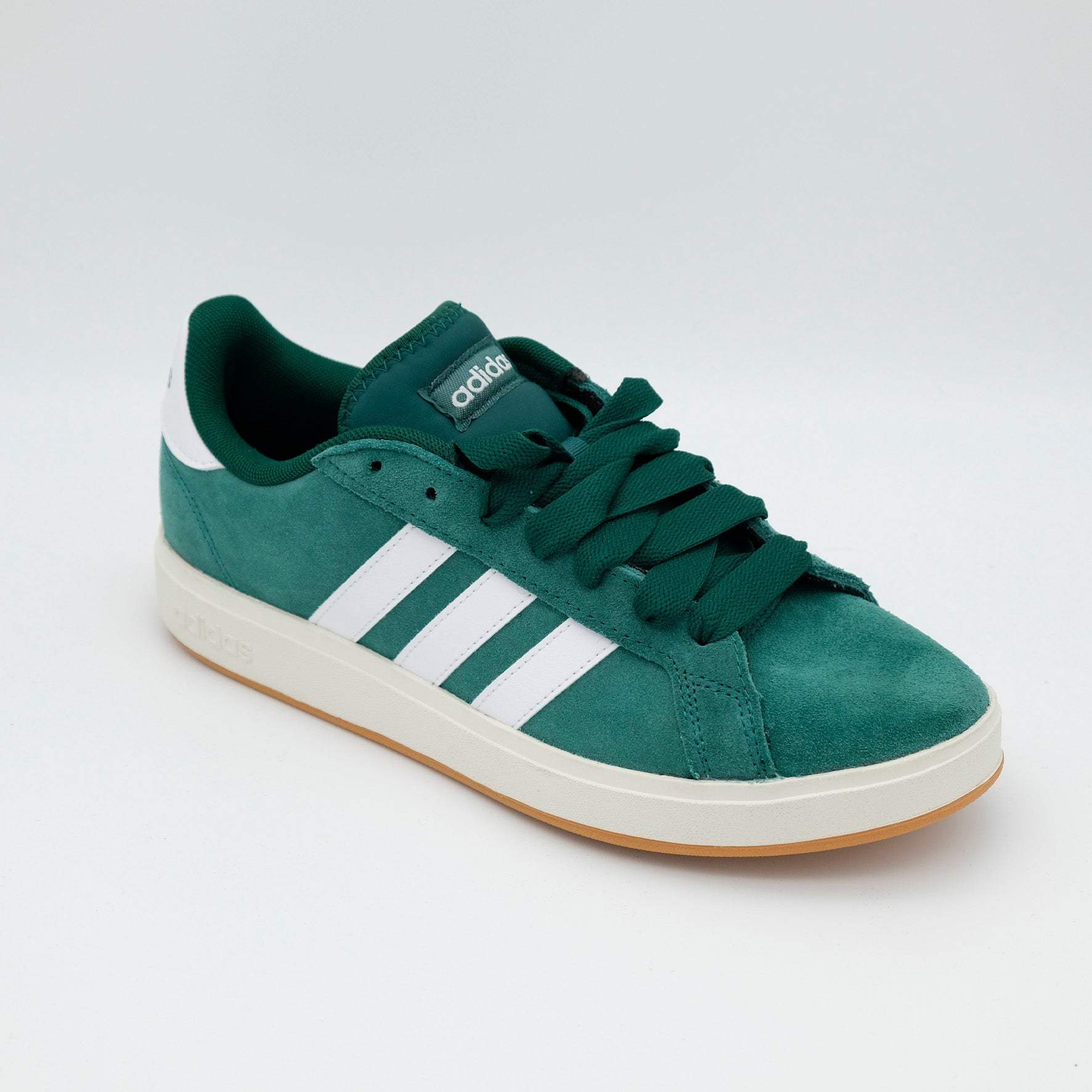 00240_3|b7a640e1fb88698f8153ec8aea84cd1c