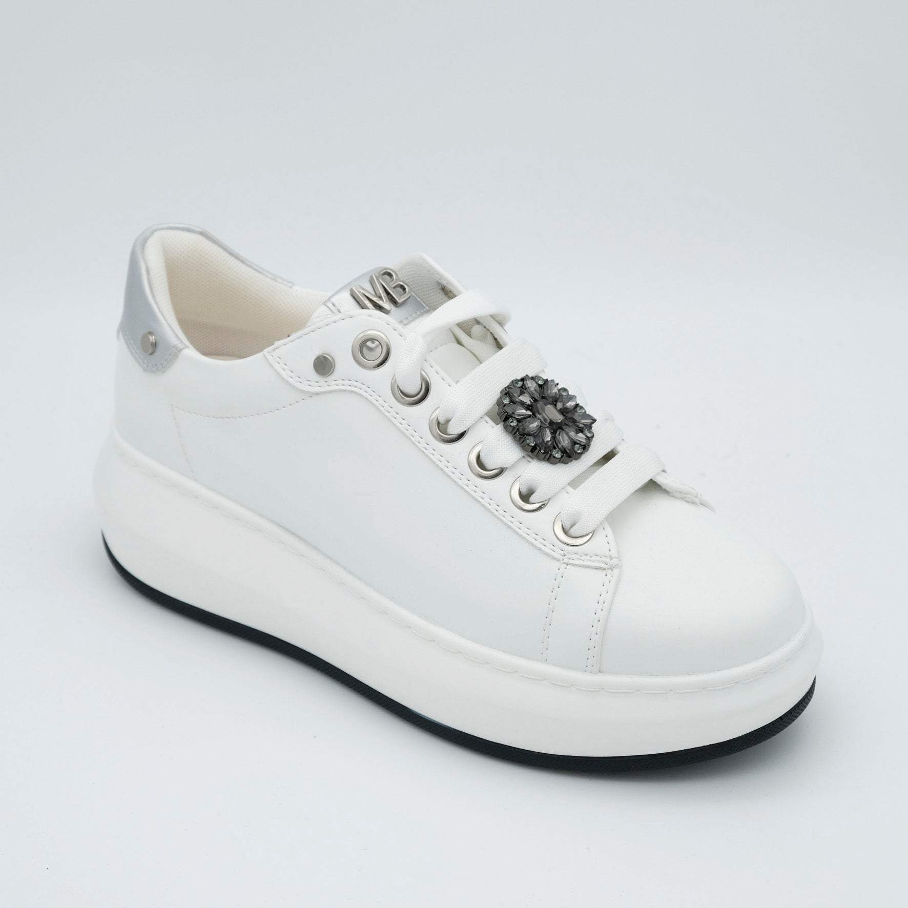 00390_8|df3b158790a0371bb159a7fbce92d76a