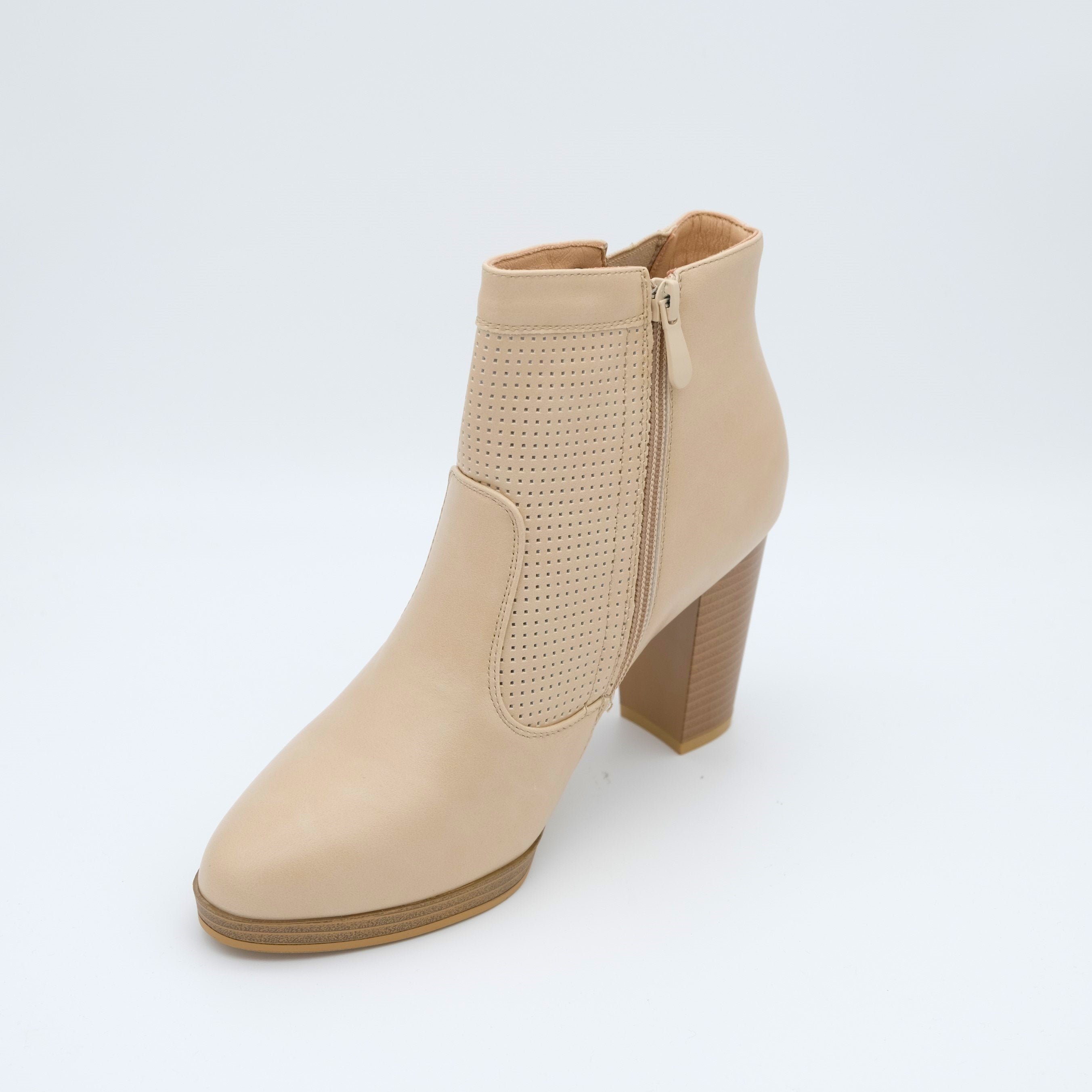 00549_13_0|1edde3a1d71555a373fadb598ccb2538