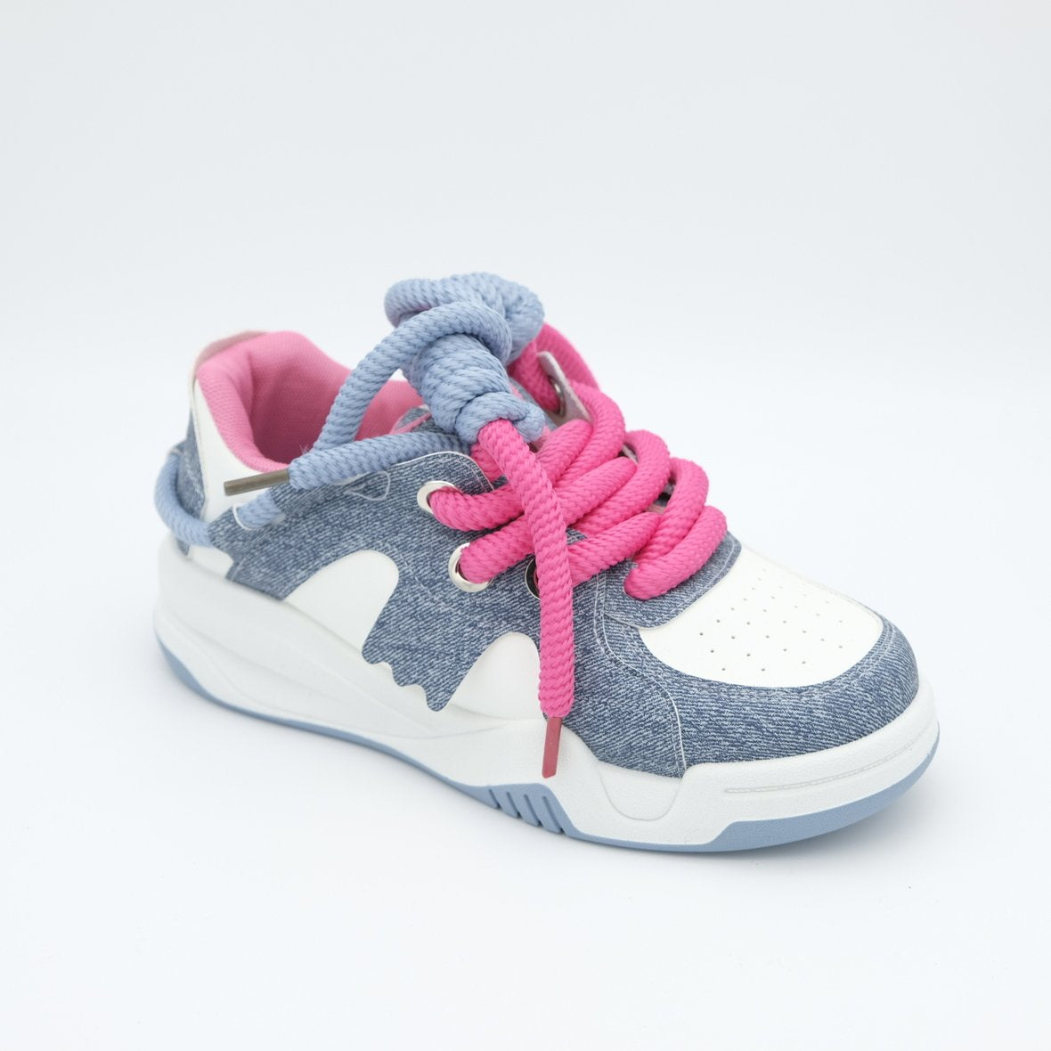 00709_37|587284578686c90528f50ff8d0f61fe4