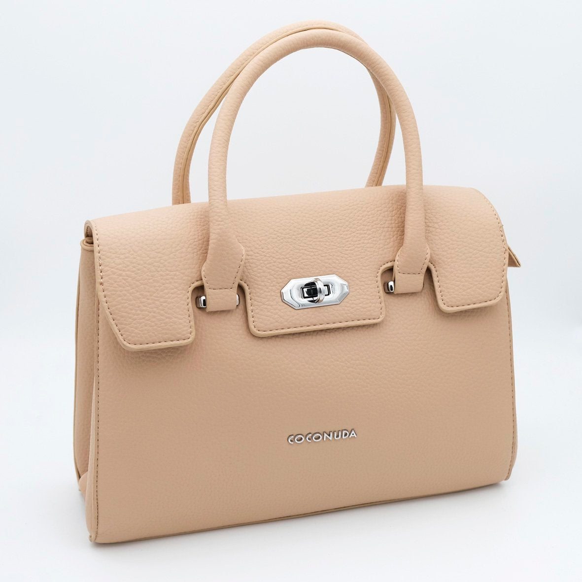 00790_10|b78a28aed214b0842f1a7aa64c157b9d