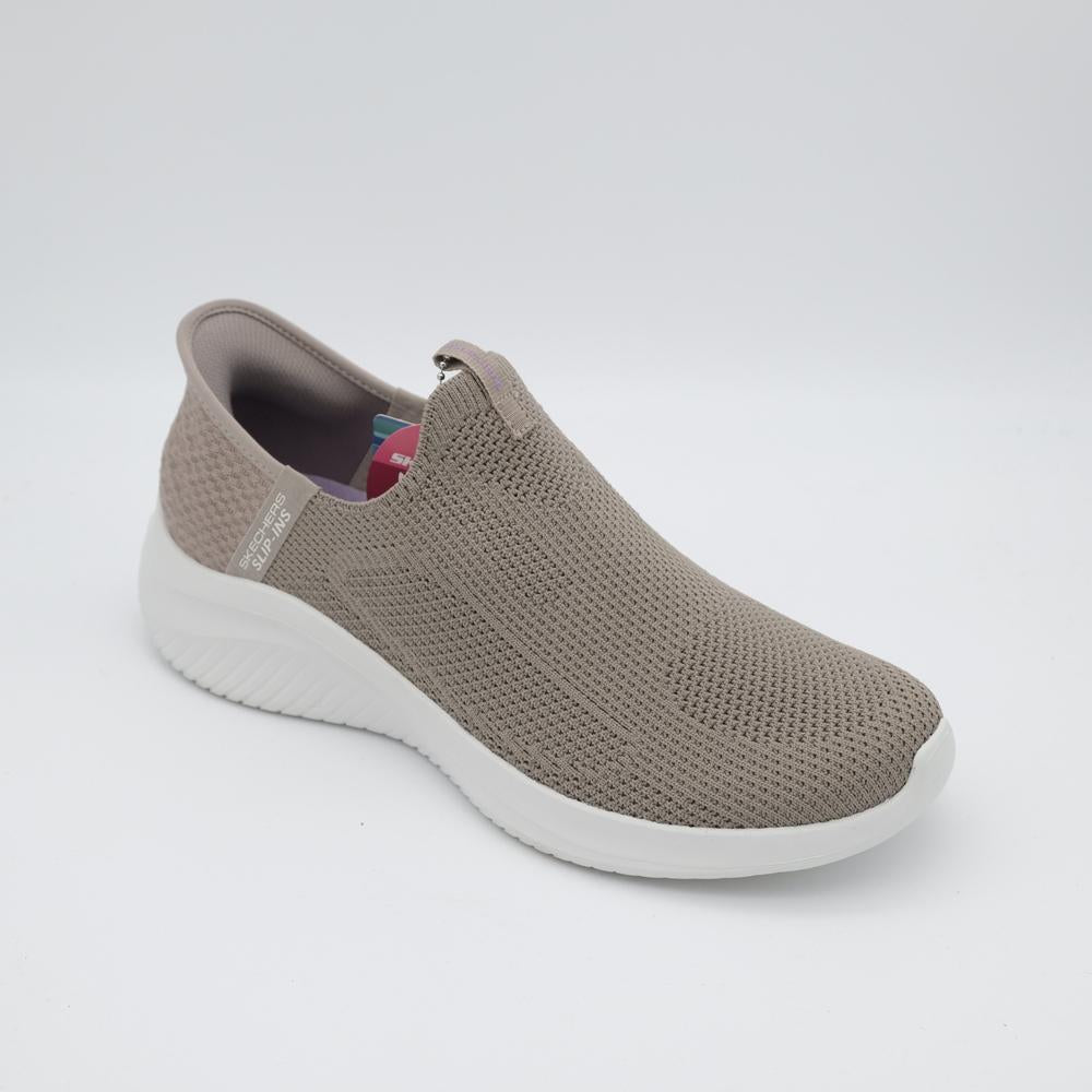 01447_10|b5d06ee6bb53e151486ae76d9b11f491