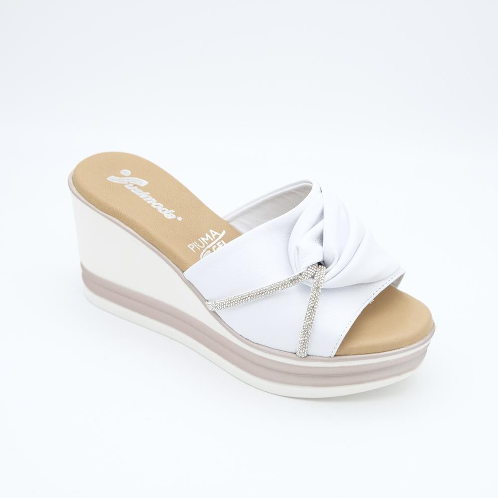 01974_8|c4a3d8e87e0f978572419ae09f20288e