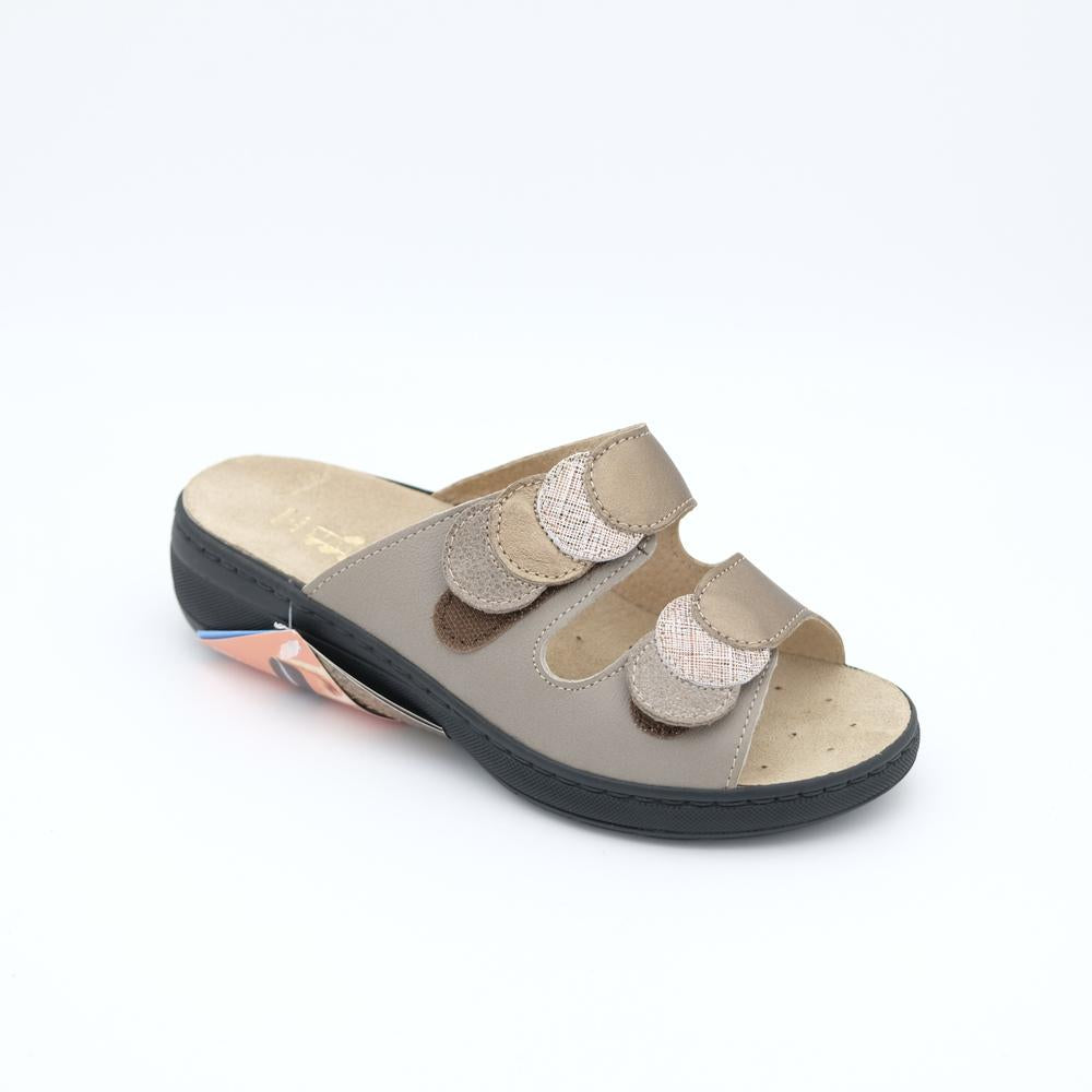 02220_11|cd812db3e641086d6d1c884f5998826c