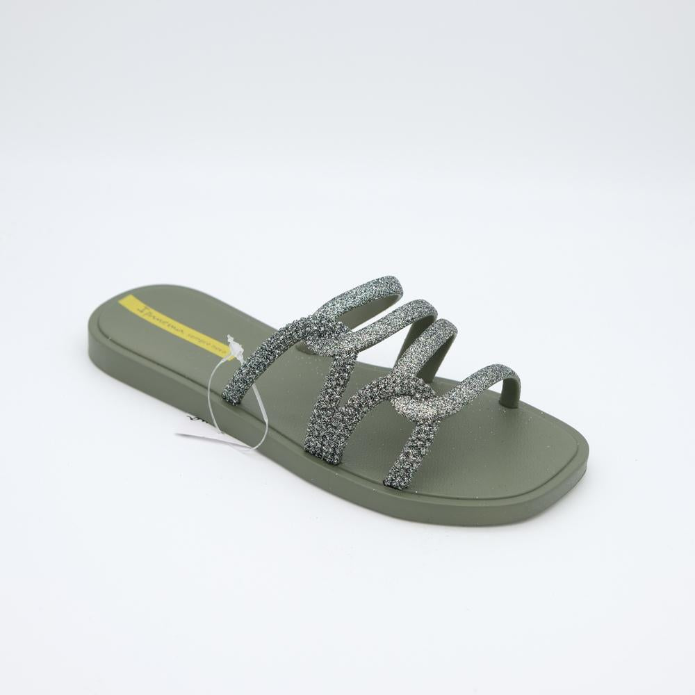 02561_3|6b68ff9771058a268d618f680f87b5c9