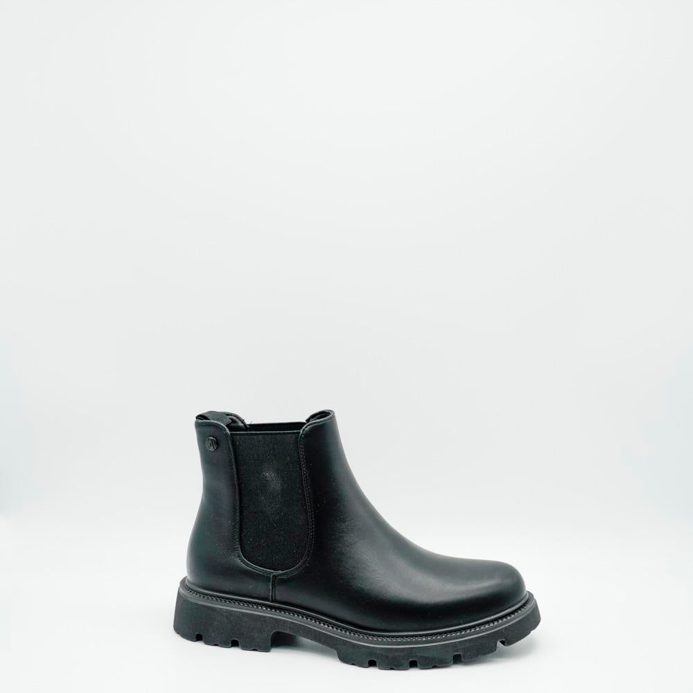 03233_1|e76fe28b0a254959c1cd88ec83e98e16