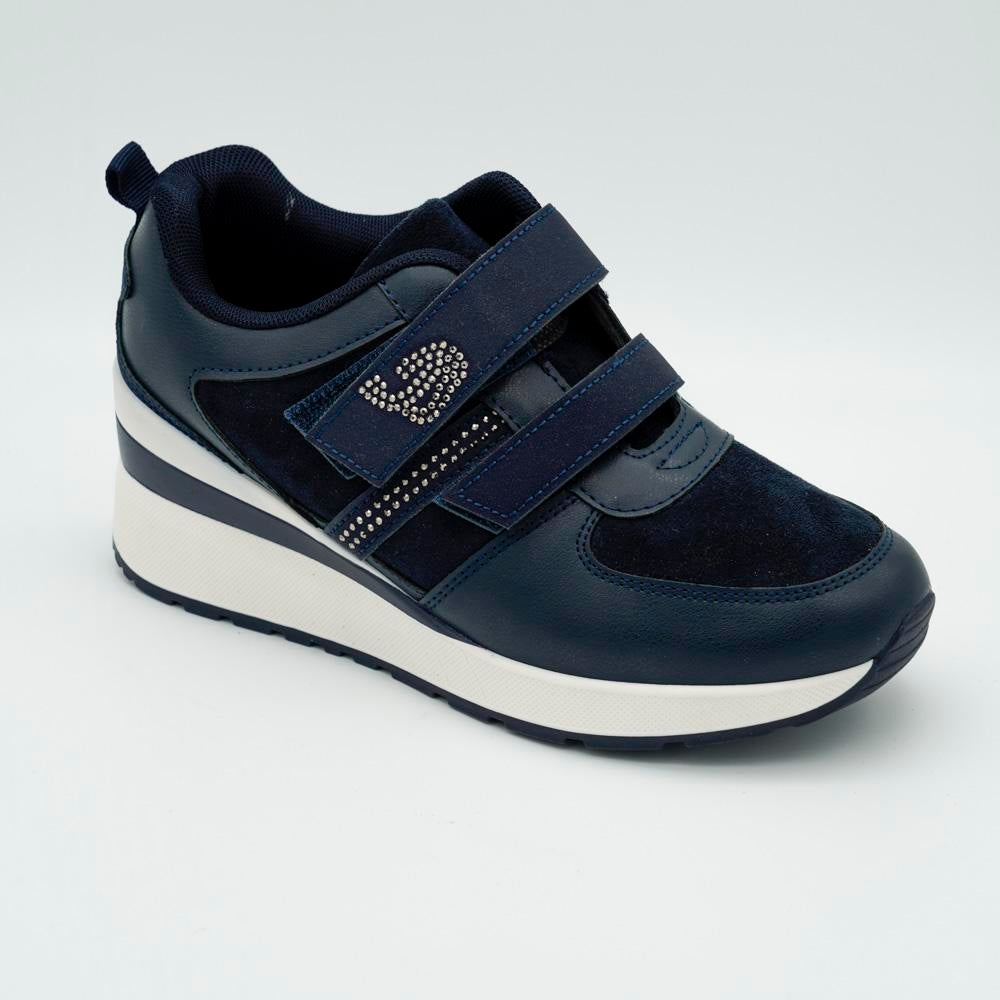 03479_43|a2e56f0aeed87f18fbcf63e75b84df3b