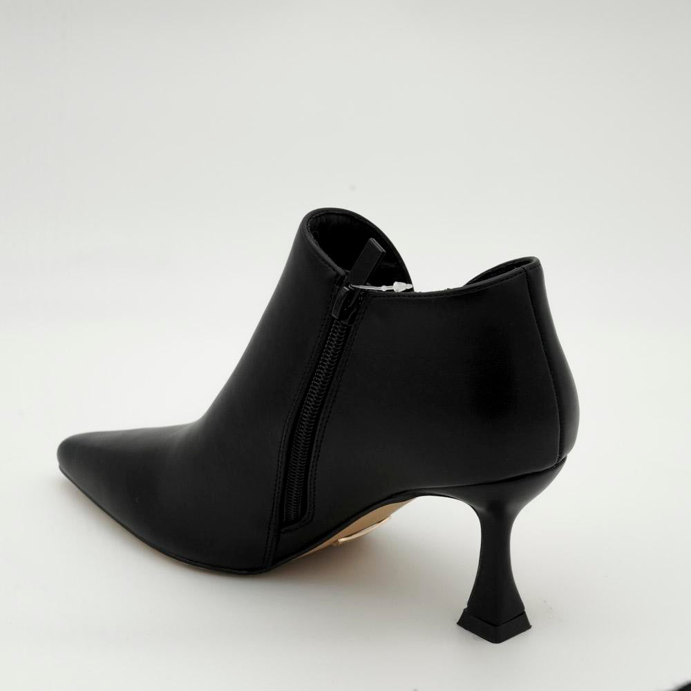 03718_1_0|18a216369009941d5cce30c50028a60f