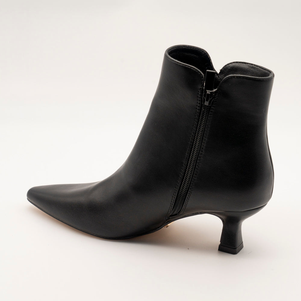 03723_1_0|b3f7ff1552049933657e083e5cb9d799