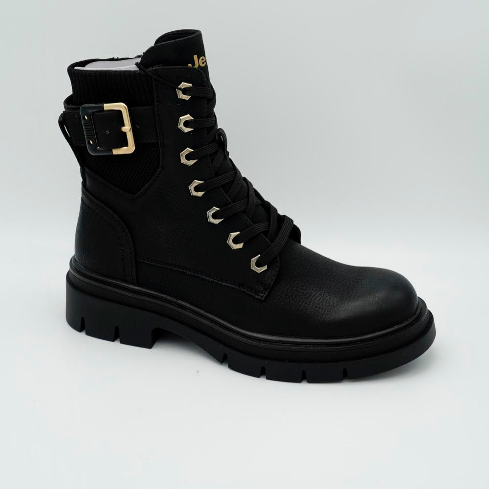 03834_1|82f50d961f938a40f3812bfb4e1f240a