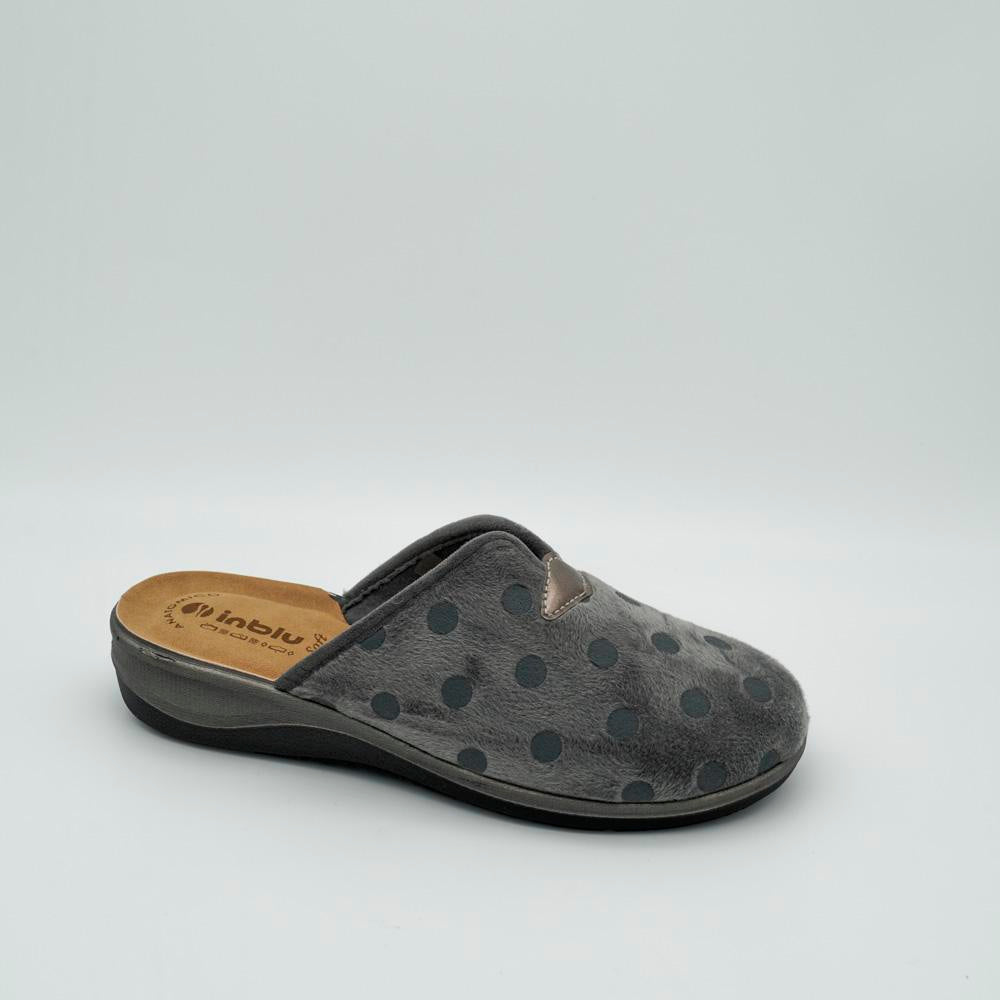 03877_110|eec846d94d6e07eda635d063341699de