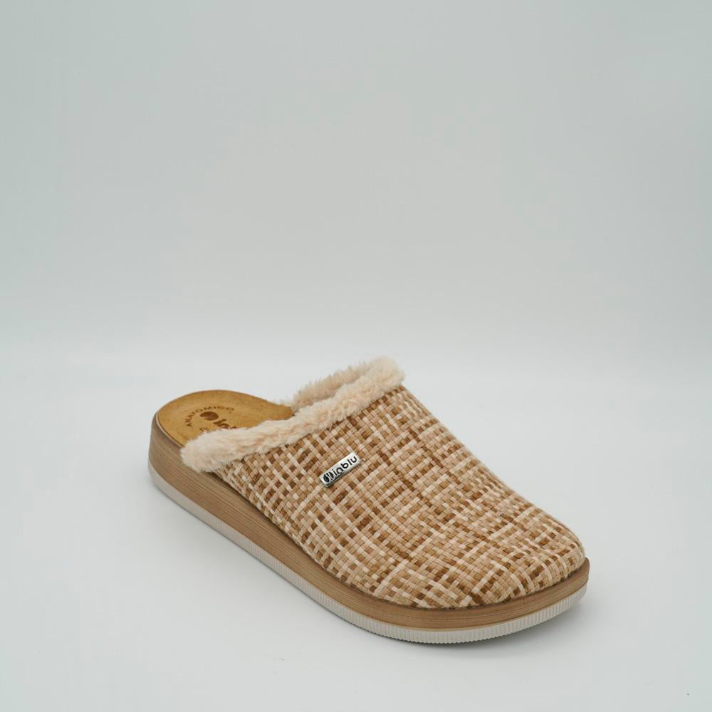 03886_33|fb71bb19b5a5300bae377ca44b242215