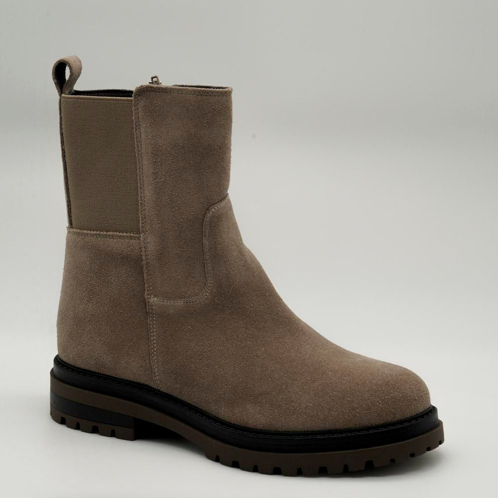 04165_11|a139a4f8e1d6eb431917227ea5b92f2d