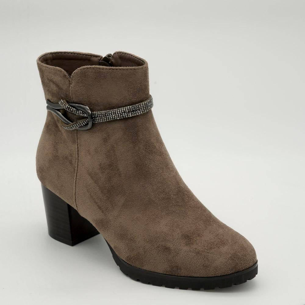 04239_13|b6a84022cc90f6b5e02f4b6ef1248d42