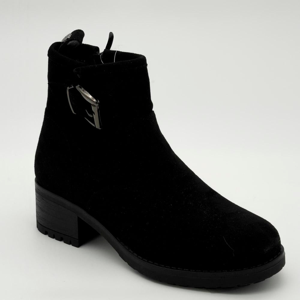 04252_1|d18fc79fff8c538b911e0465b285ab94