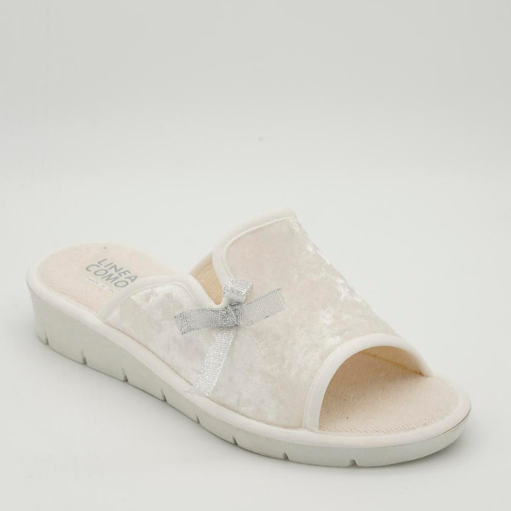 04284_8|627aee703c94d428912ffd546f3bb879