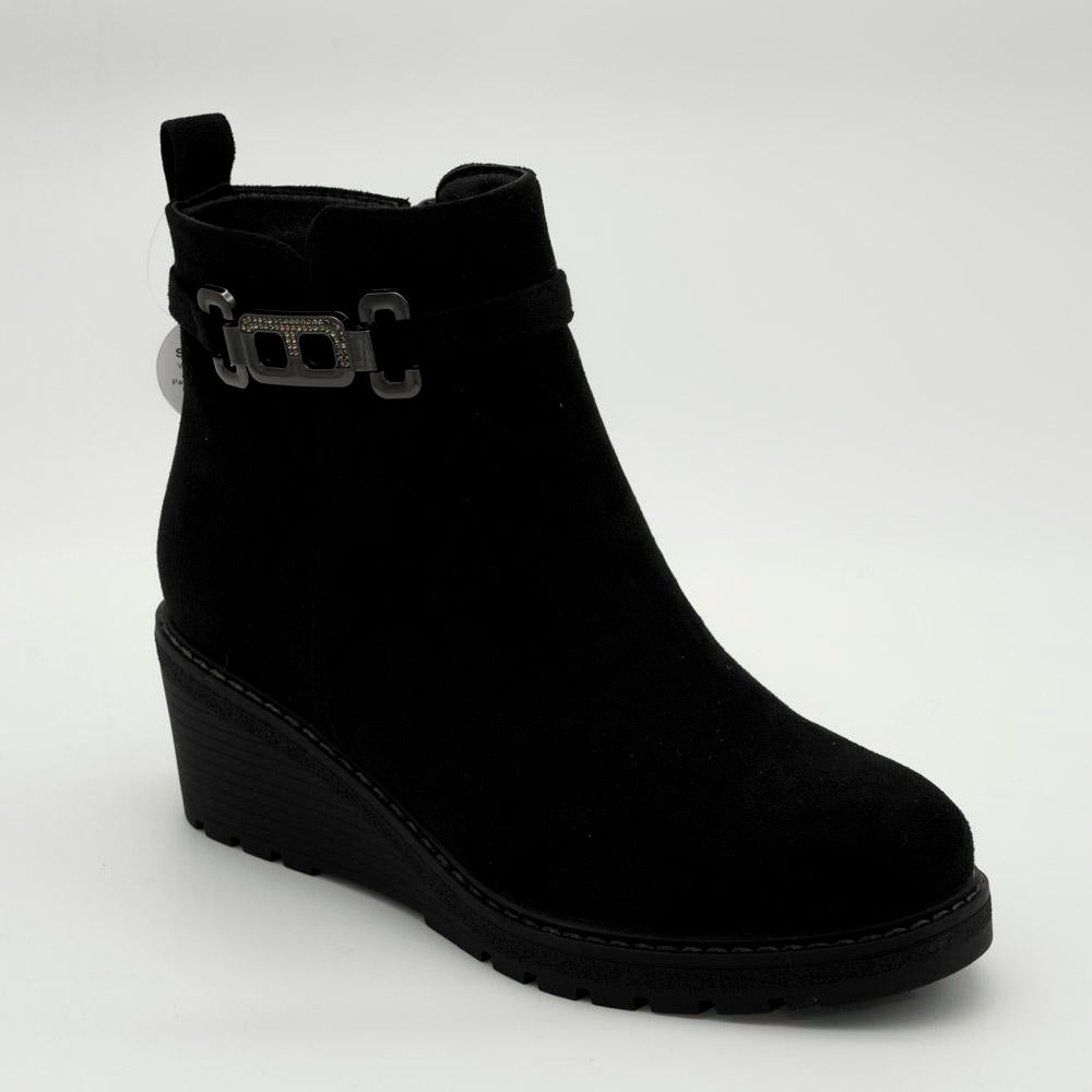 04498_1|d42248bc6c2991d3a89ca888a3974eba